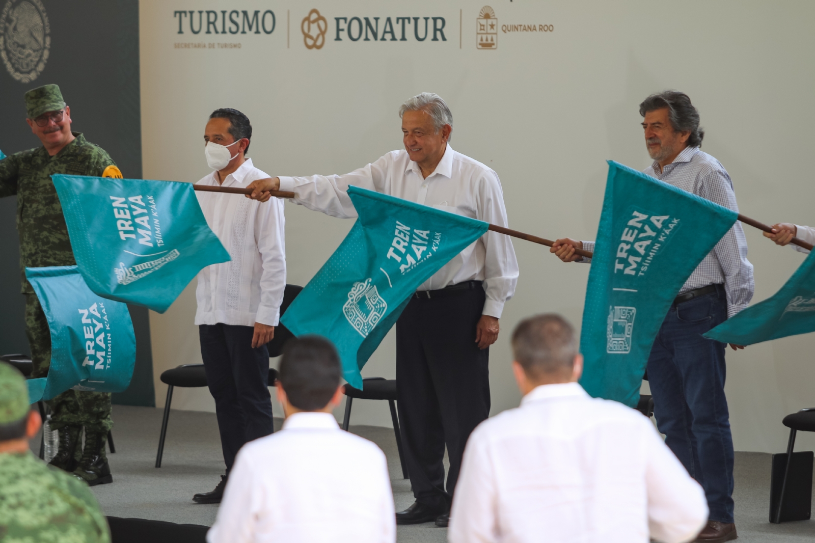 El jefe del Ejecutivo Federal dio le banderazo este viernes