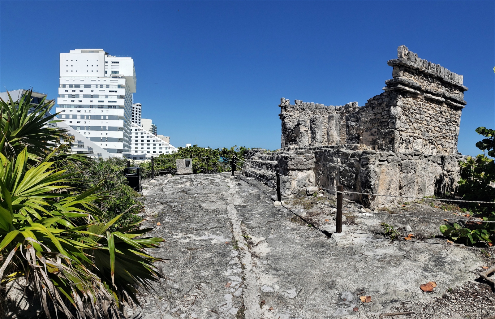 'Secuestran' zonas arqueológicas en Cancún; se ubican en predios privados