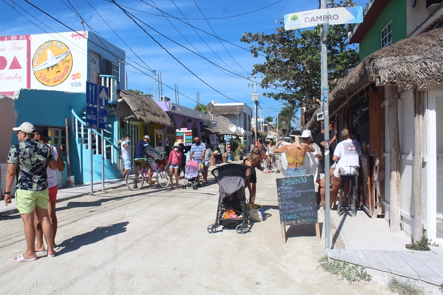 Abandonan las medidas sanitarias contra el COVID-19 en Holbox