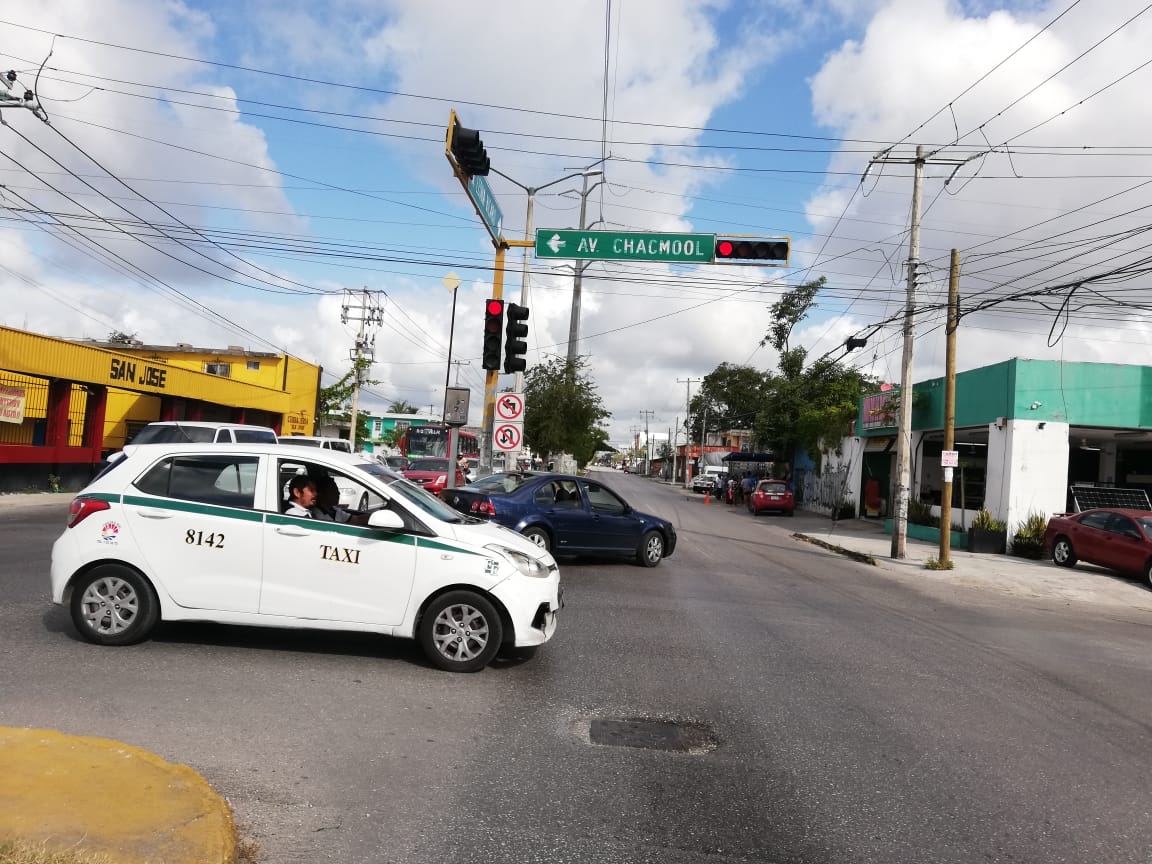 Se pide precaución debido a que se realizan trabajos en un carril de la citada arteria