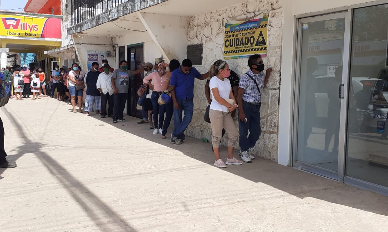 La situación generó mucho movimiento en el sitio de taxis, sobre la avenida principal y también en los comercios locales