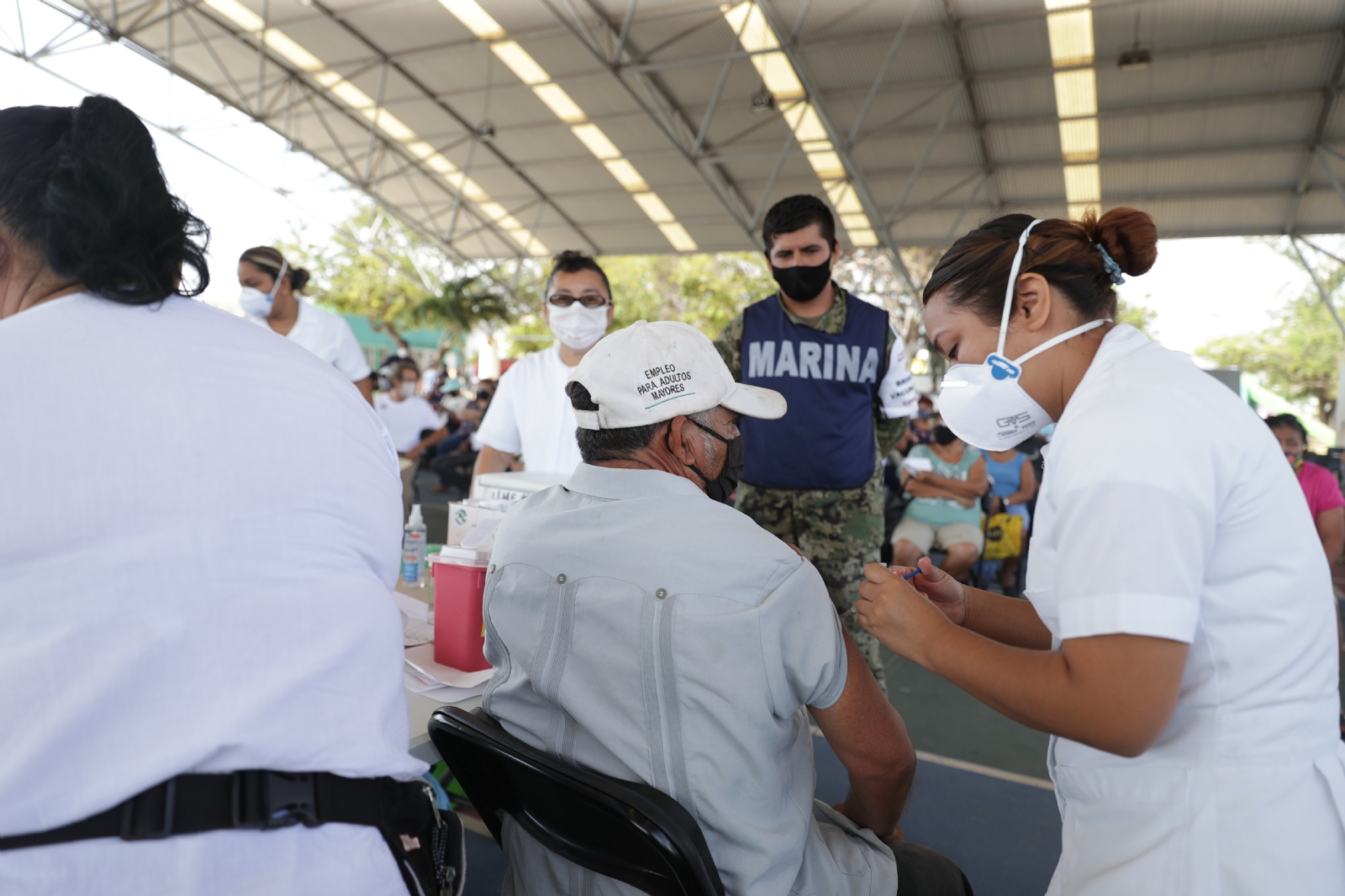 Los módulos de vacunación para adultos mayores de 60 años en Cancún, estarán disponibles hasta hoy a las 6 pm