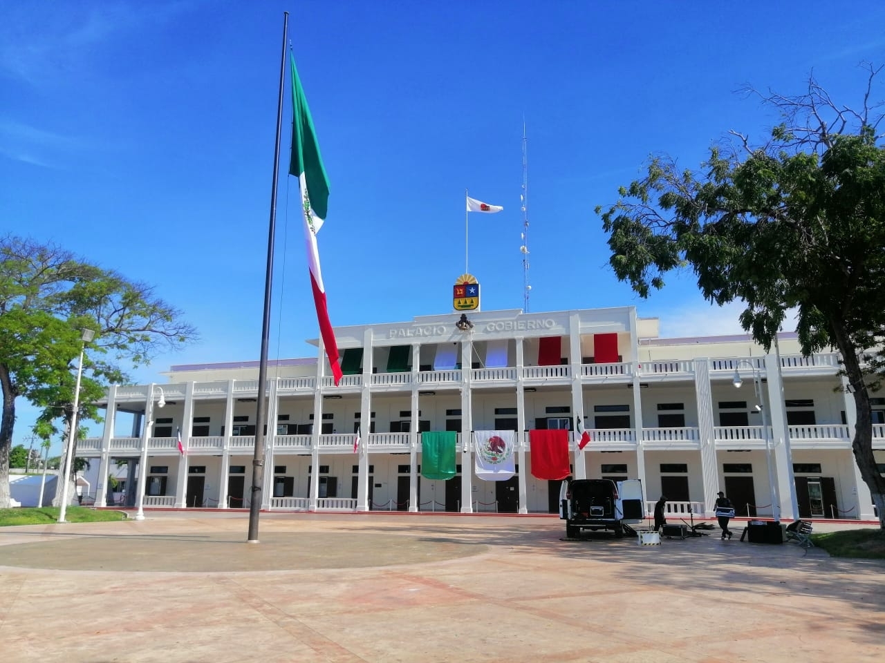 Algunos de los exgobernadores de Quintana Roo han sido vistos en eventos del Congreso Local y de la propia administración estatal