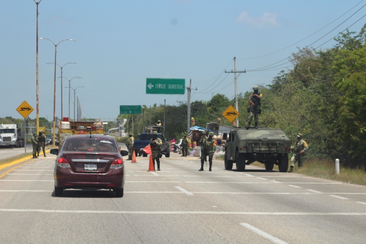 Elementos del Ejército Mexicano instalaron dos retenes de seguridad