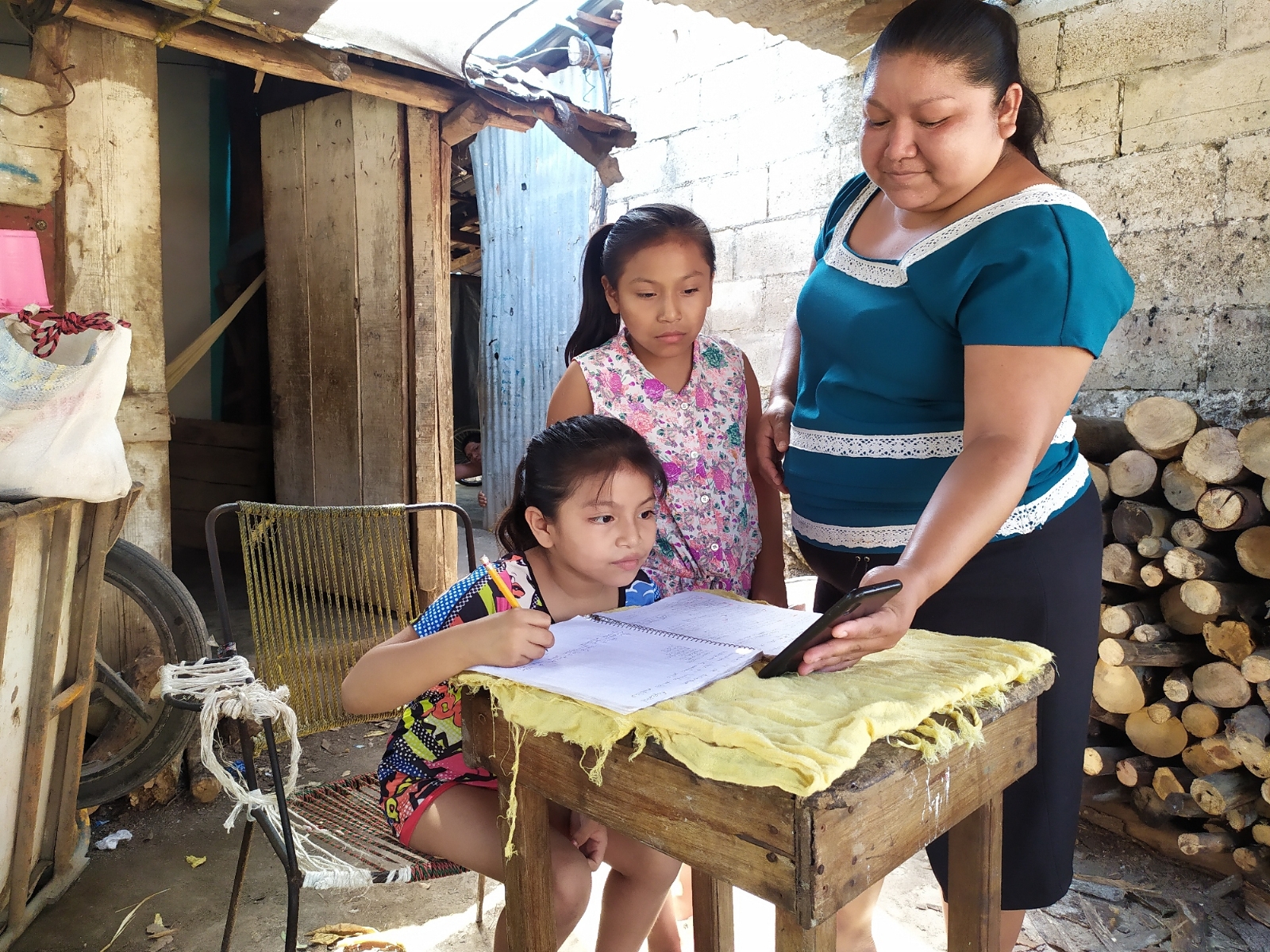 Regreso a clases virtuales, difícil para familias de escasos recursos en Tizimín