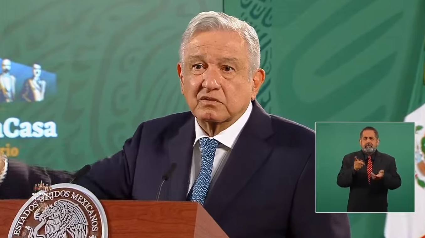 López Obrador informa la fusión de Televisa con Univisión