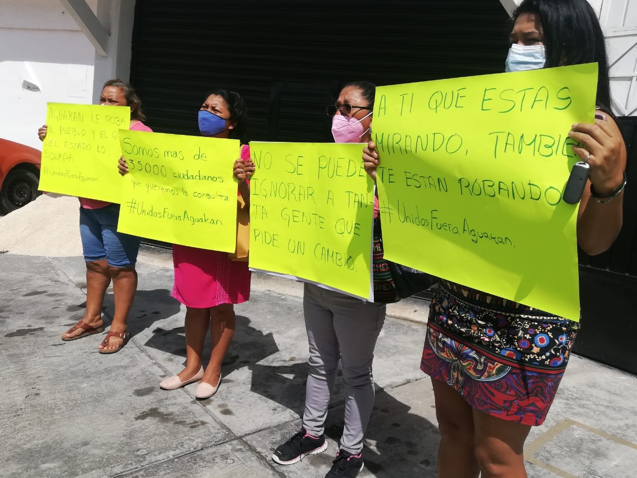 Manifestantes exigen realizar la consulta ciudadana sobre Aguakan en Quintana Roo