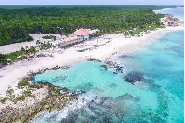 Cuatro lugares sin sargazo que puedes visitar en la Riviera Maya