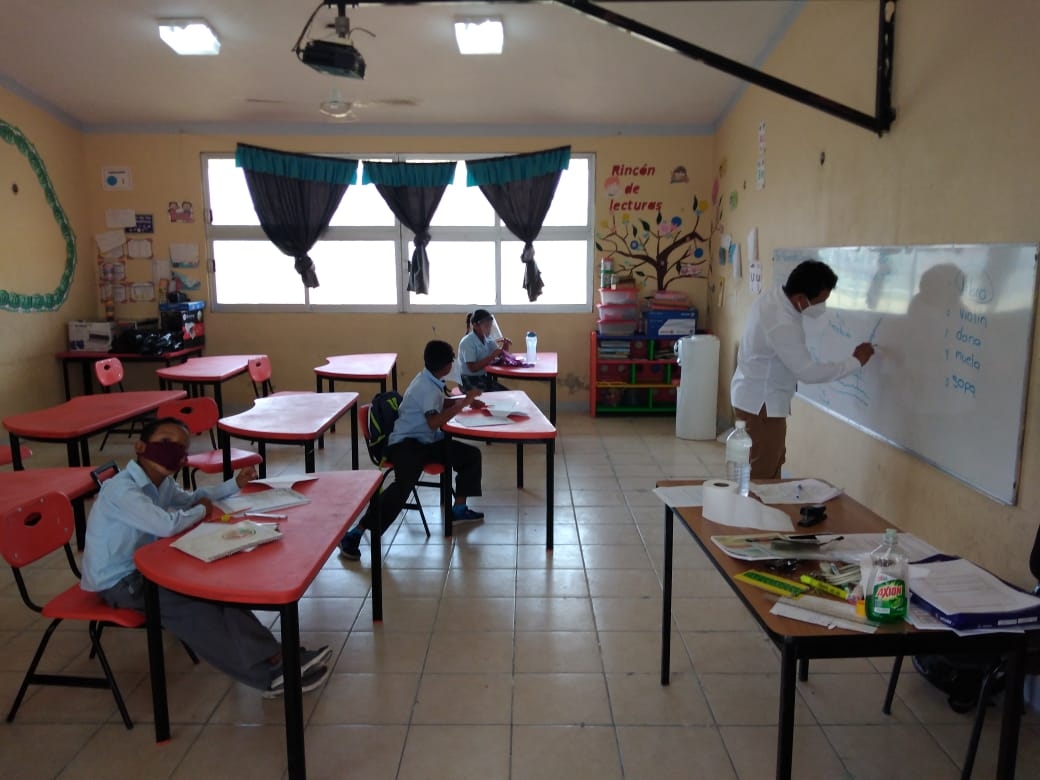 Alumnos de primaria regresan a clases presenciales en Sabancuy, Campeche