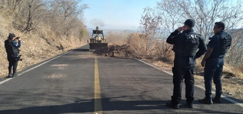 Policías liberan el municipio de Aguililla en Michoacán del narcotráfico