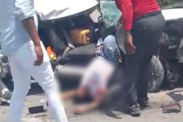 Un muerto y dos heridos, fue el saldo de un accidente automovilístico en la carretera Playa del Carmen-Tulum