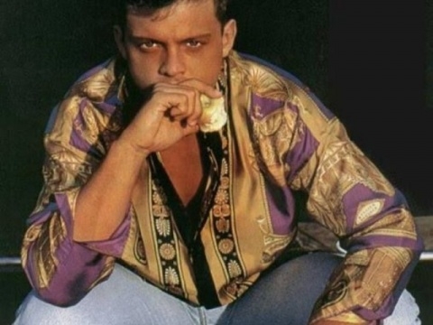 Esta es la historia detrás de la camisa Versace que usó Luis Miguel