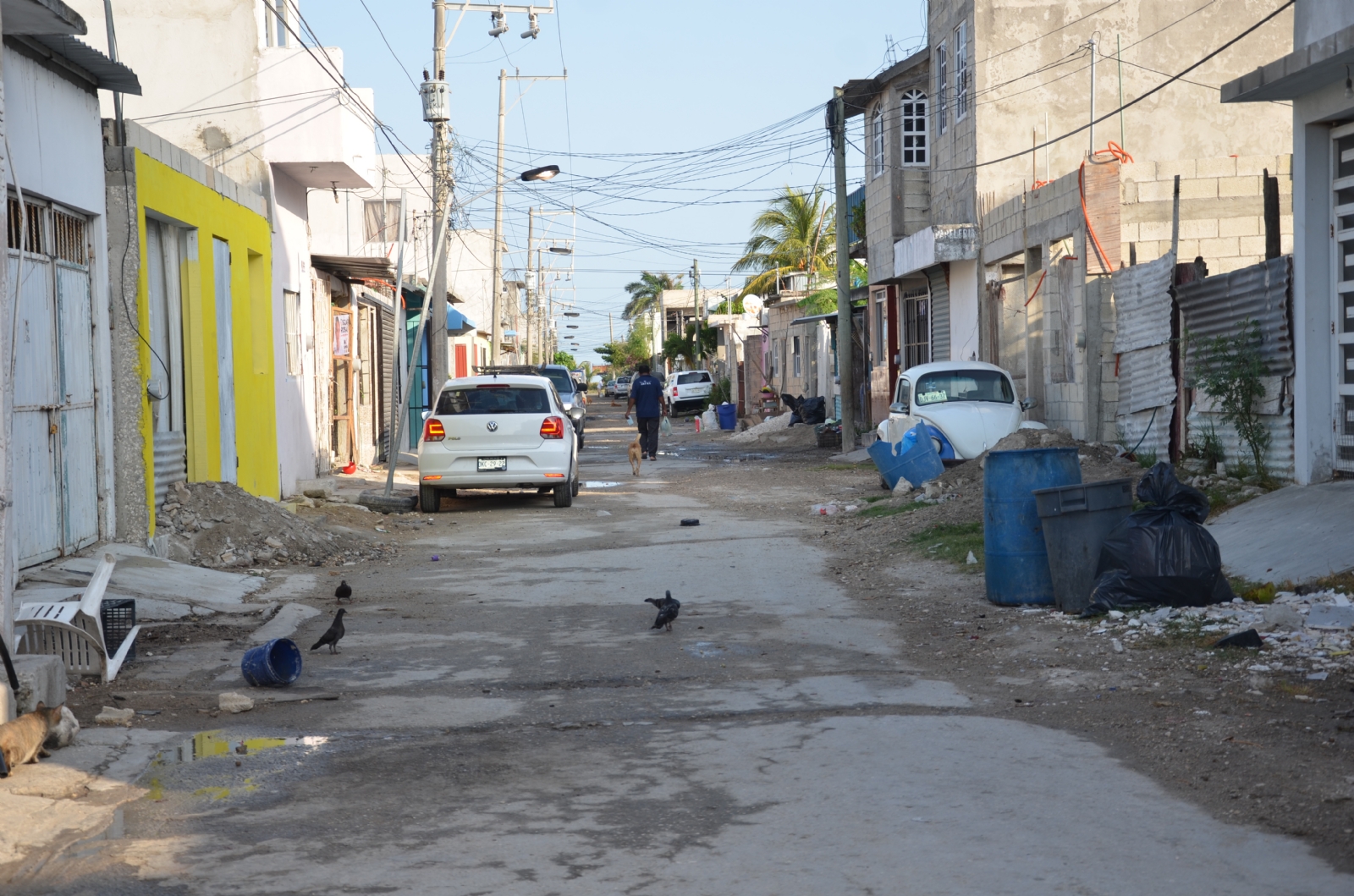 Acusan a Óscar Rosas de hacer campaña con antiguas promesas en Ciudad del Carmen