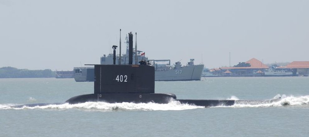 Tras desplegar aviones, barcos y cientos de militares, las autoridades de Indonesia concluyeron la búsqueda del submarino