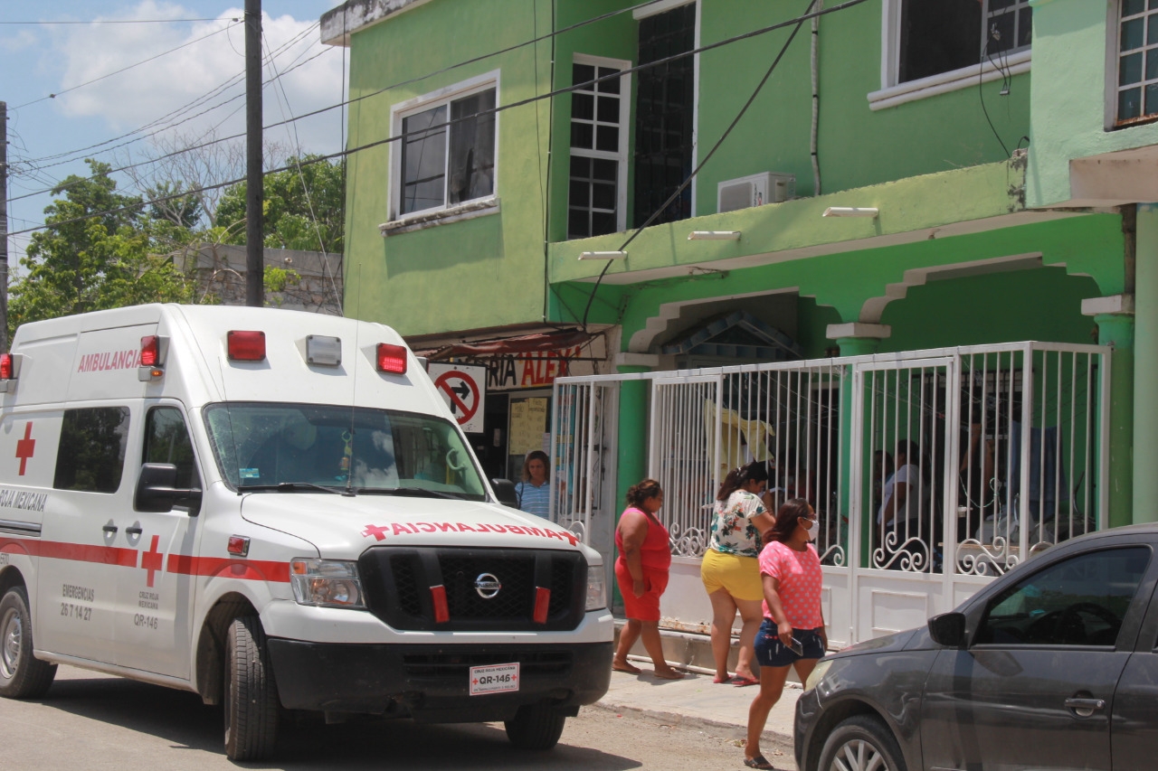 Local de asaderos de pollos provoca un ligero incendio en Felipe Carrillo Puerto