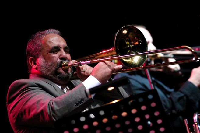 Willie Colon sufrió un accidente de tránsito, su estado de salud es grave