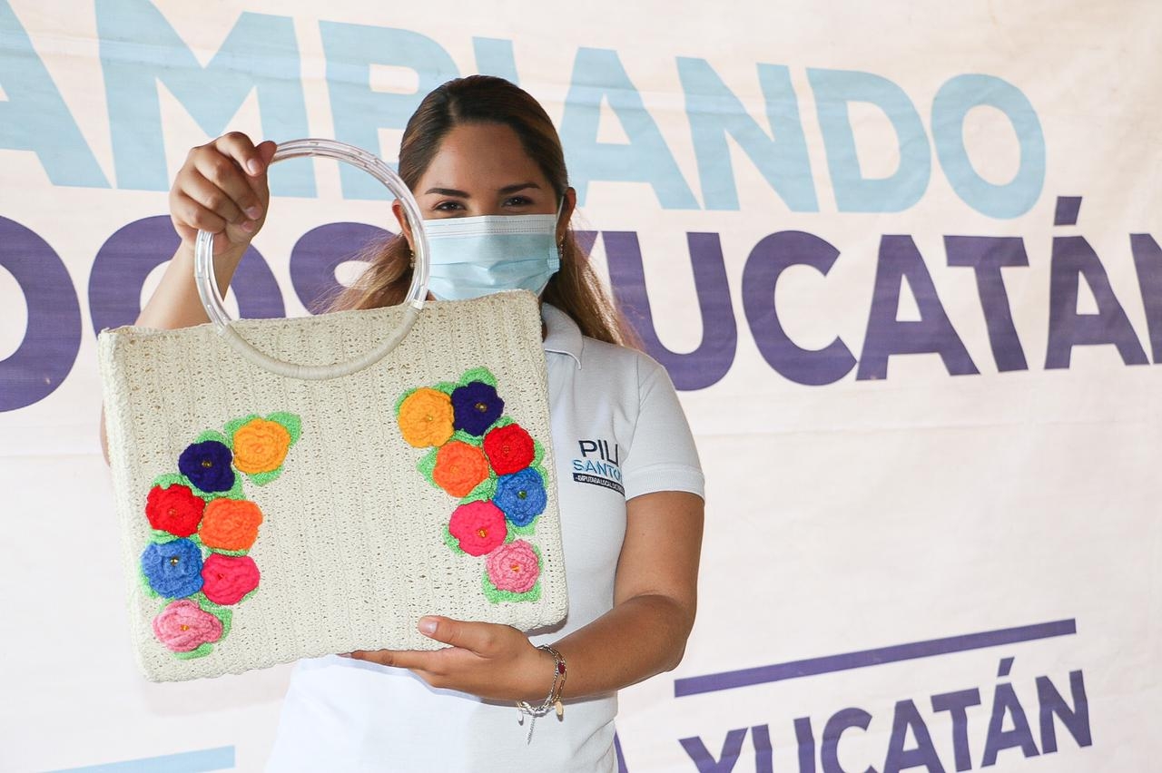 Elecciones Yucatán: Pili Santos se compromete a impulsar a mujeres emprendedoras