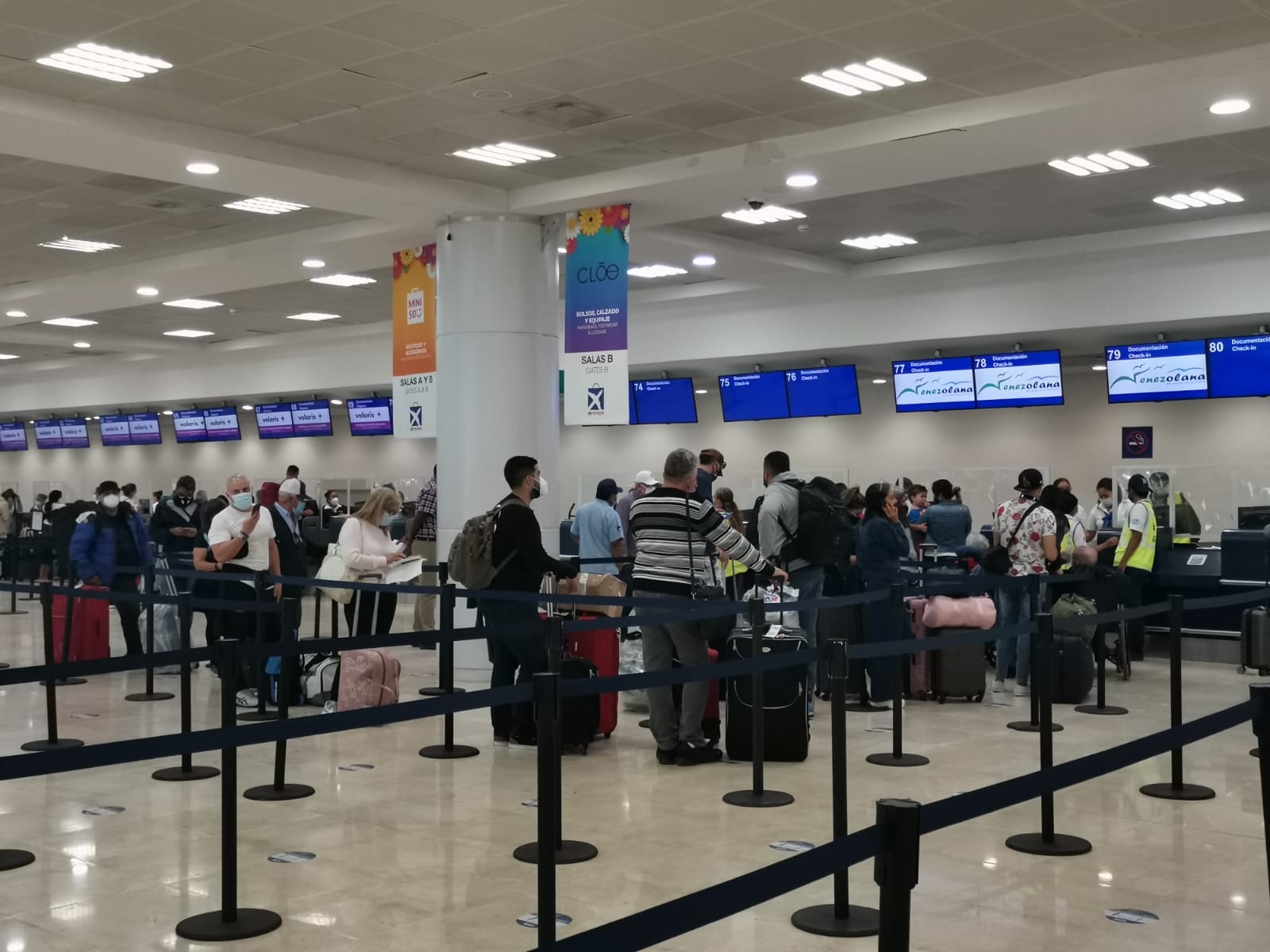 Aeropuerto de Cancún operará 318 vuelos este martes