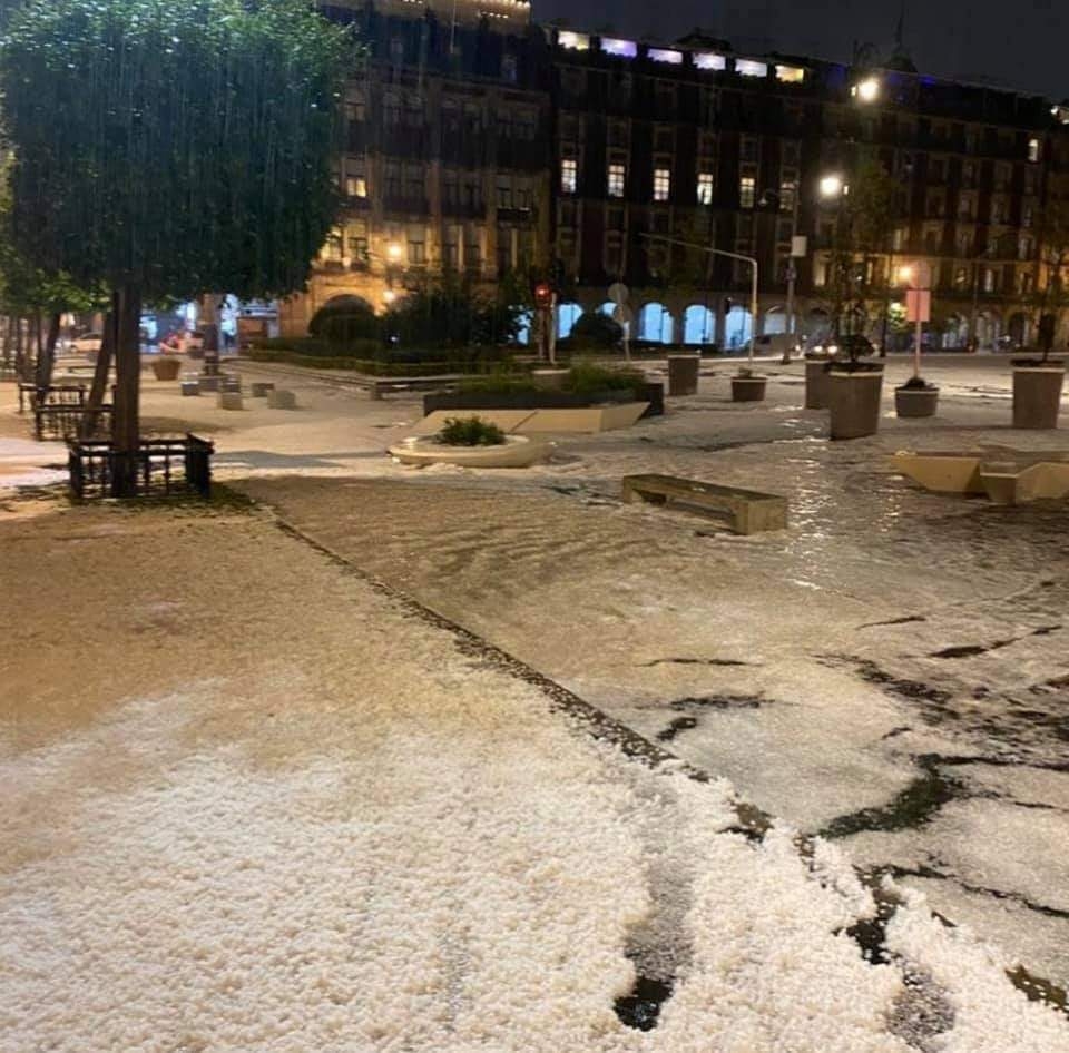 Fuerte lluvia y granizo sorprende a capitalinos: VIDEOS