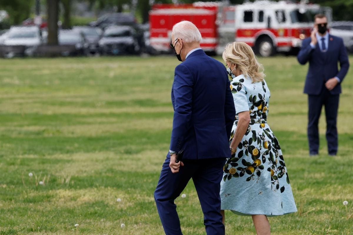 Biden sorprende con un detalle a su esposa Jill cuando se dirigían al helicóptero presidencial