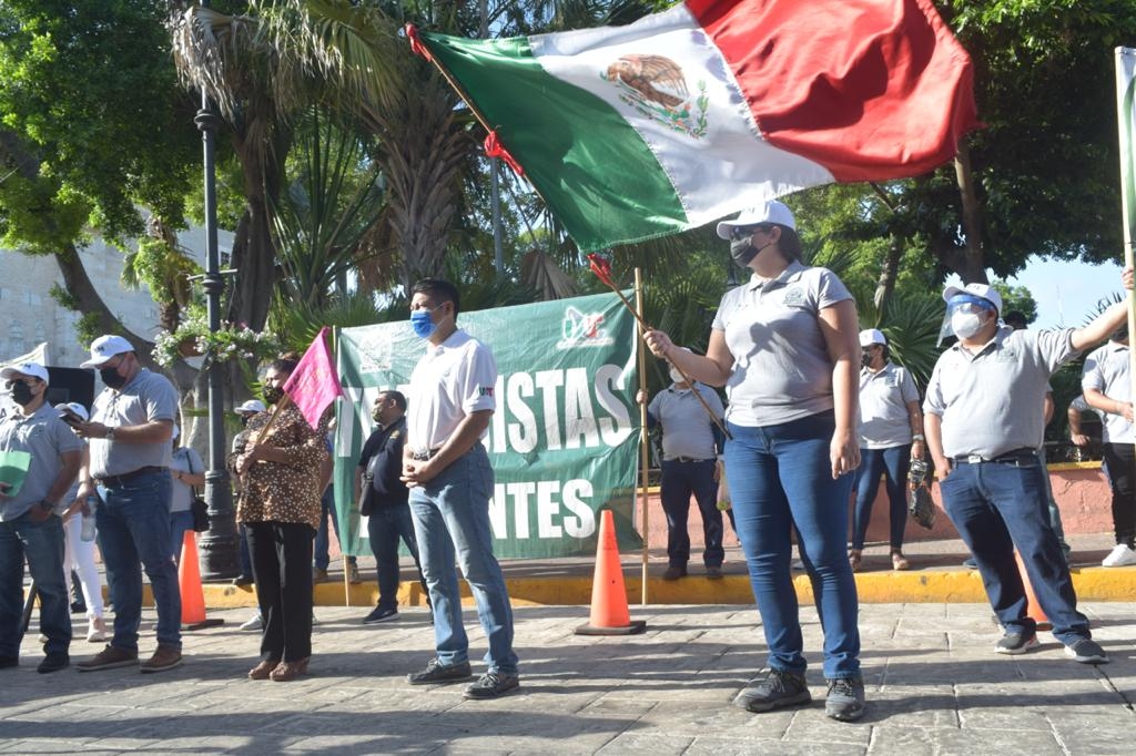 Telefonistas de Yucatán se manifiestan en conmemoración del Día del Trabajo