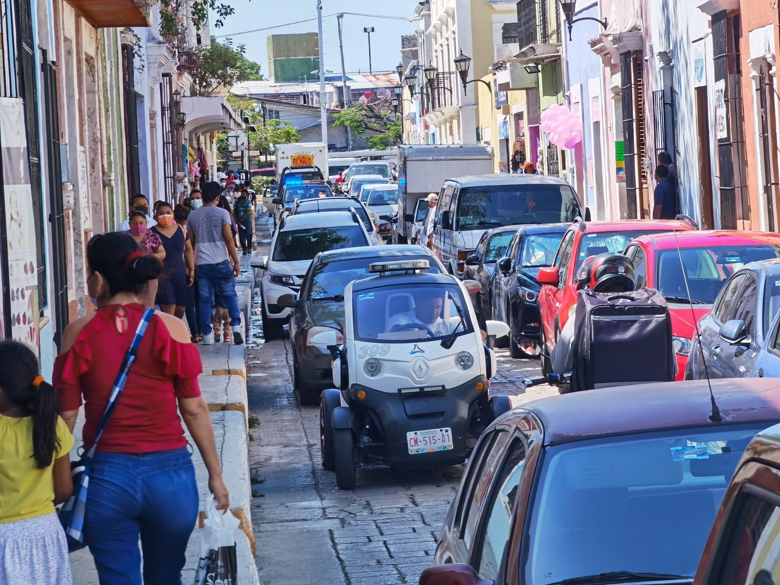 Cierran circulación en el centro de Campeche tras choque