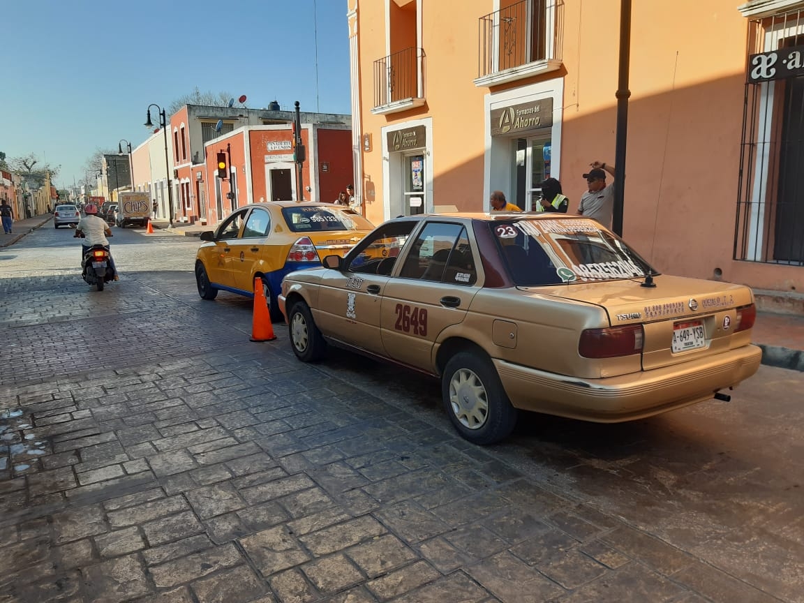 Taxistas de Valladolid respaldan eliminación del 'toque de queda' en Yucatán