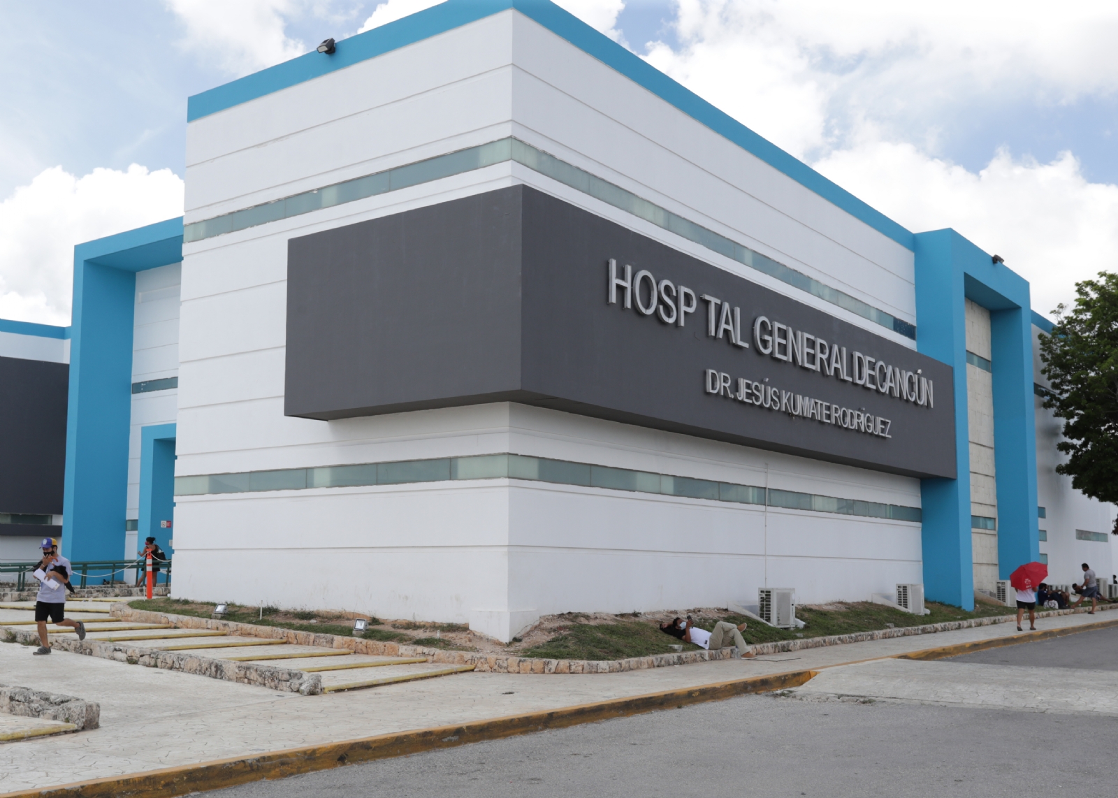 Hospital General de Cancún suspende consulta externa ante aumento de contagios de COVID