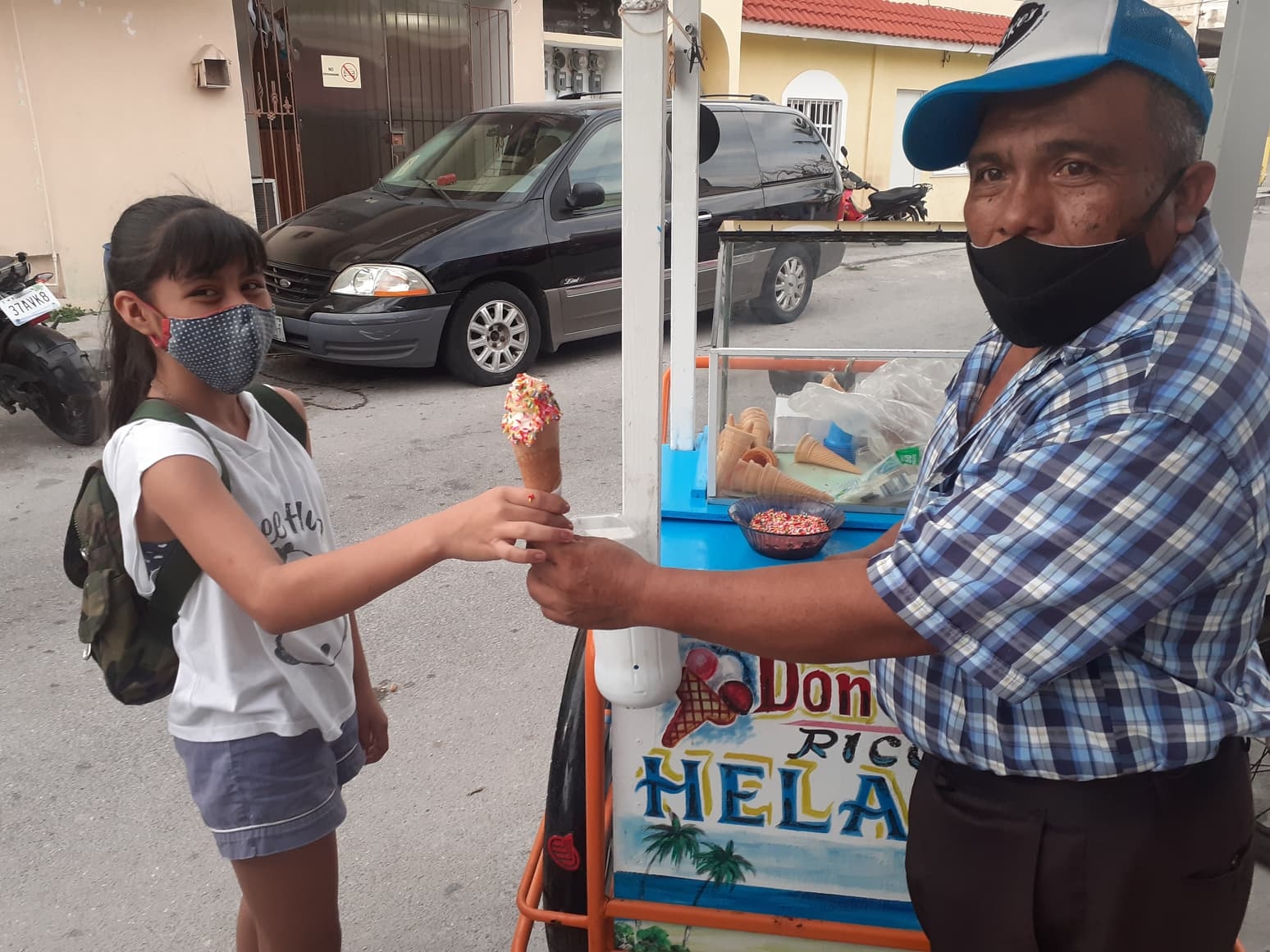 Don Kike endulza la vida de los cozumeleños con sus helados desde hace 28 años