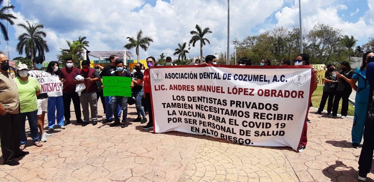 Asociación de Dentistas en Cozumel exigen ser vacunados contra COVID-19