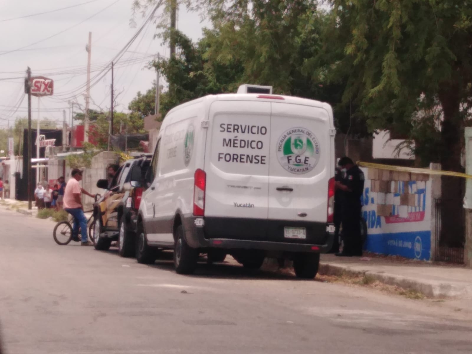 Al lugar llegaron elementos de la Policía Estatal, así como Forense, quienes recogieron el cuerpo