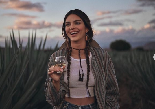 Jenner anunció que pasó 4 largos años trabajando para crear el mejor tequila