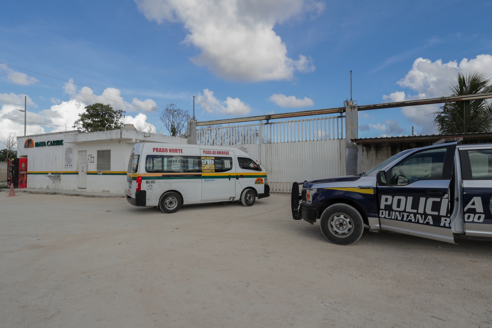 Encierran unidades de Maya Caribe tras ataques contra los transportistas en Cancún