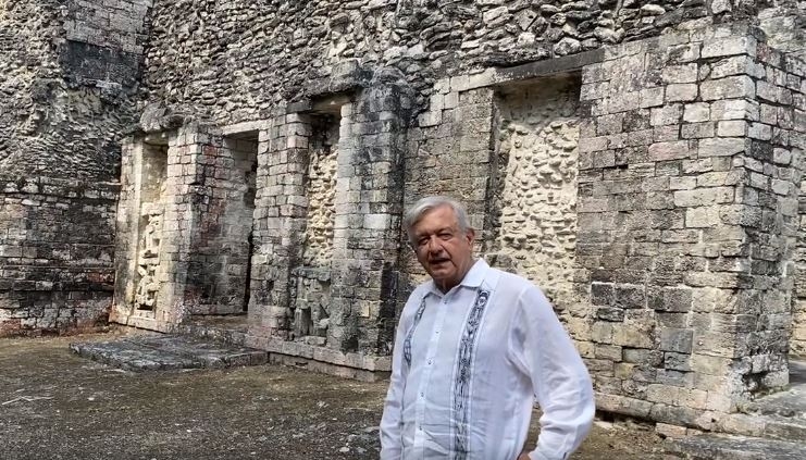 Andrés Manuel López Obrador supervisa obras en Campeche