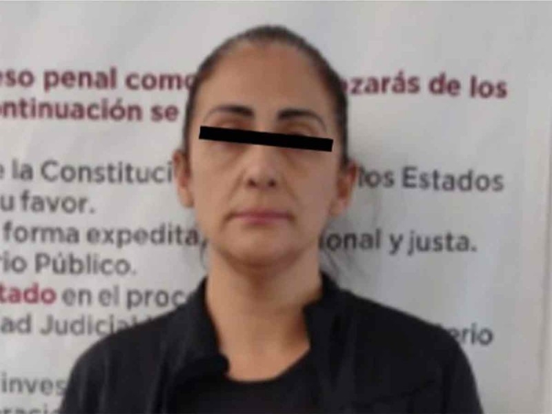 Difunden ficha de Azalia 'La Negra' Ojeda tras ser detenida por cobrar cheque robado