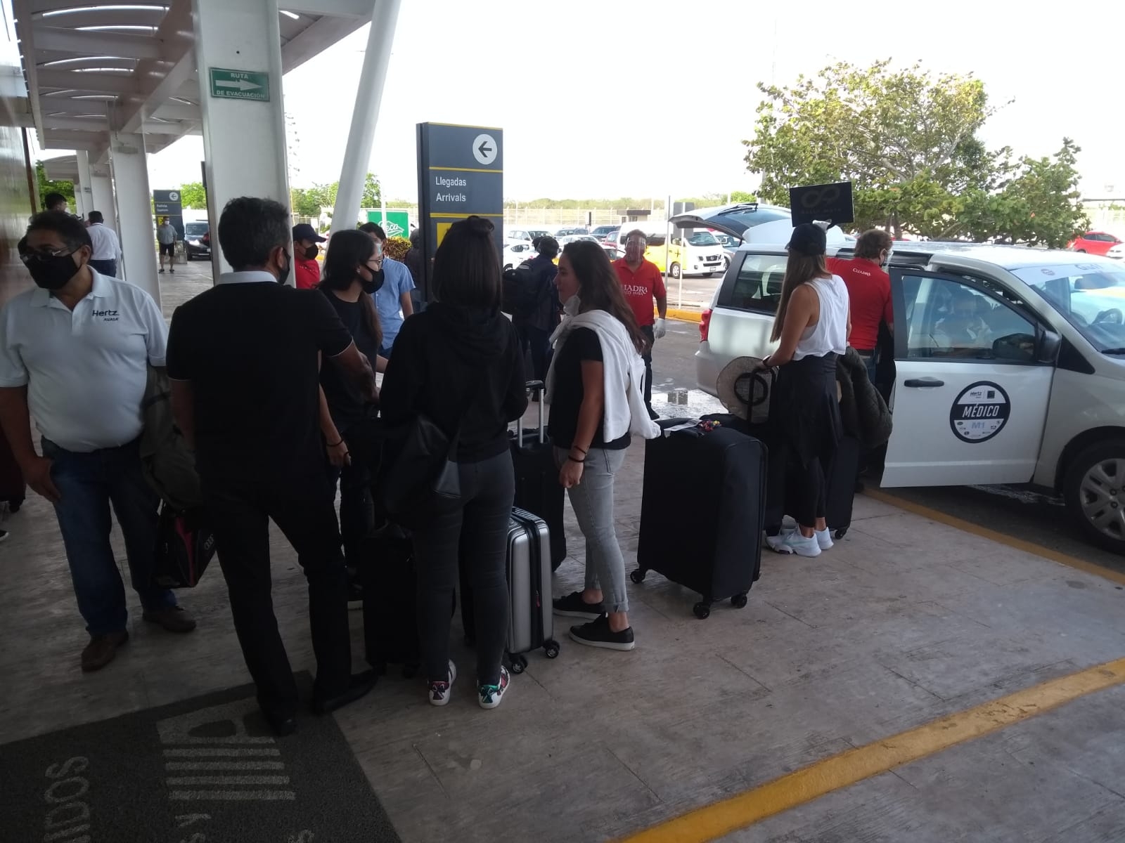 En el vuelo de Aeroméxico se registró más de la mitad de los asientos ocupados por personal del Rally Maya