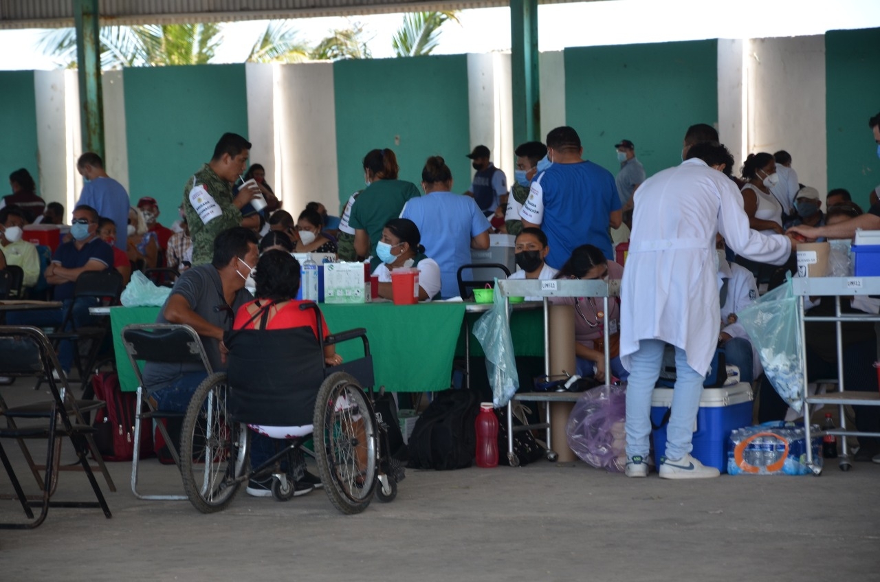 15 mil ciudadanos ya tienen la vacuna contra el COVID-19 en Ciudad del Carmen