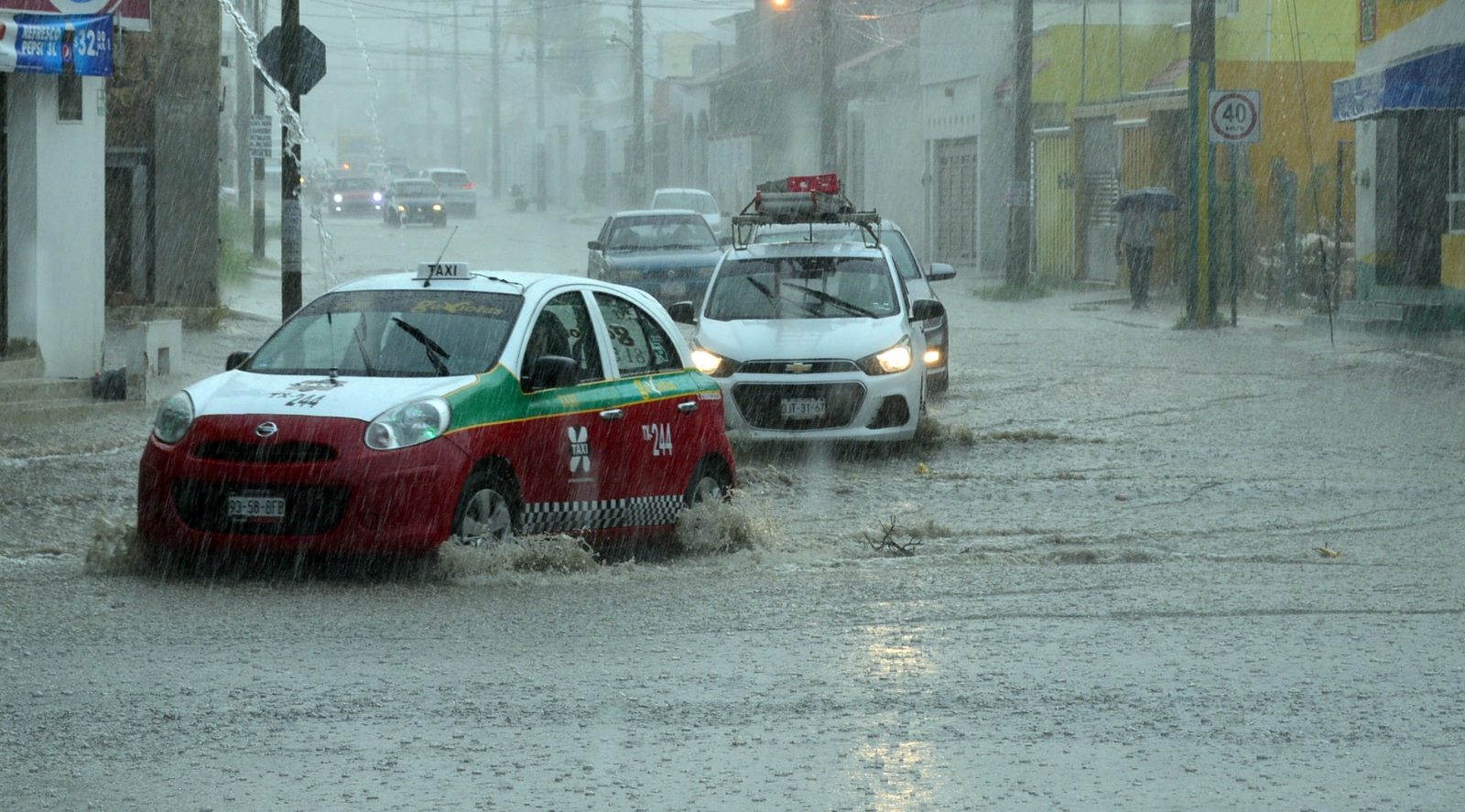 Alistan refugios temporales en Campeche ante posibles afectaciones ciclónicas