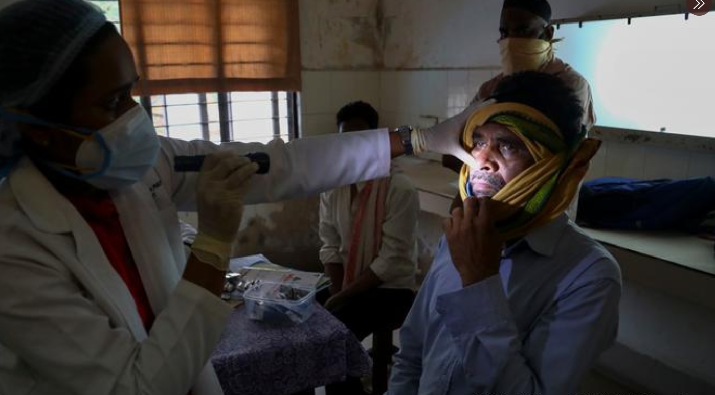 Declaran epidemia de 'hongo negro' en región de la India