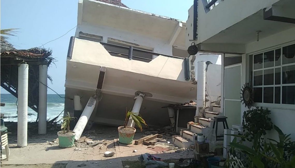 Restaurante Cabaña Molimar derribado por ola de 3 metros