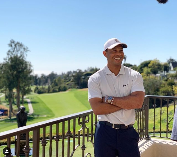 Tiger Woods reaparece en redes sin protección en la pierna tras accidente: FOTO