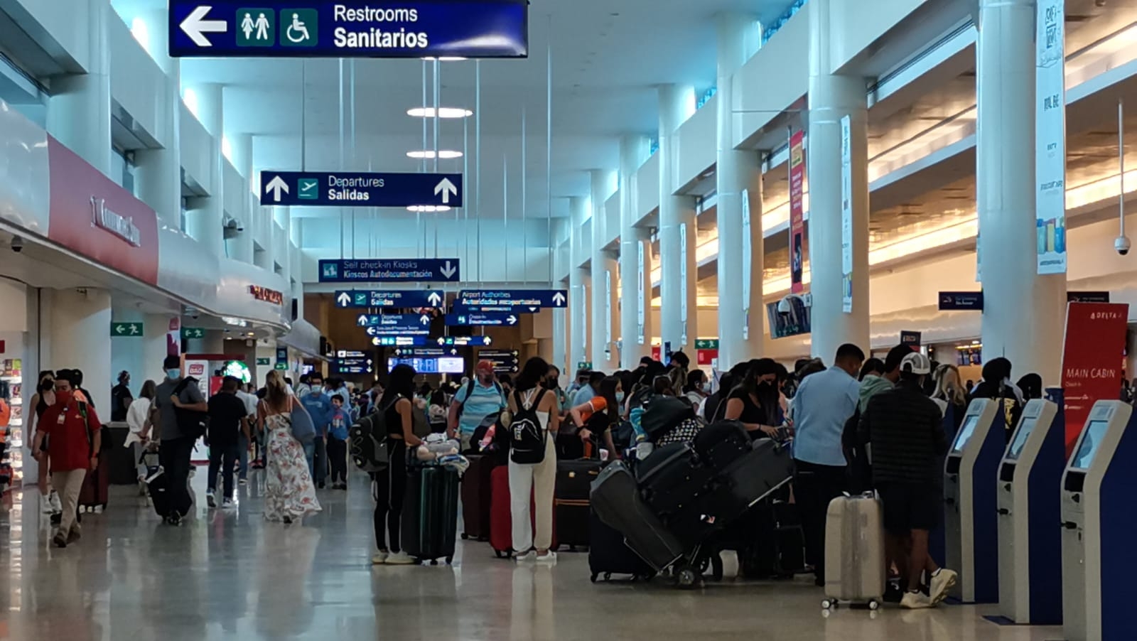 Aeropuerto de Cancún registra 371 operaciones aéreas este miércoles