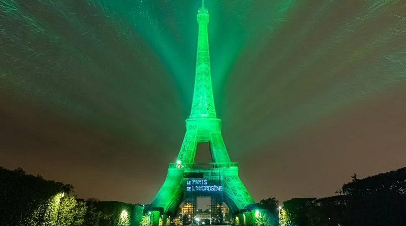 Iluminan la Torre Eiffel con hidrógeno renovable: VIDEO