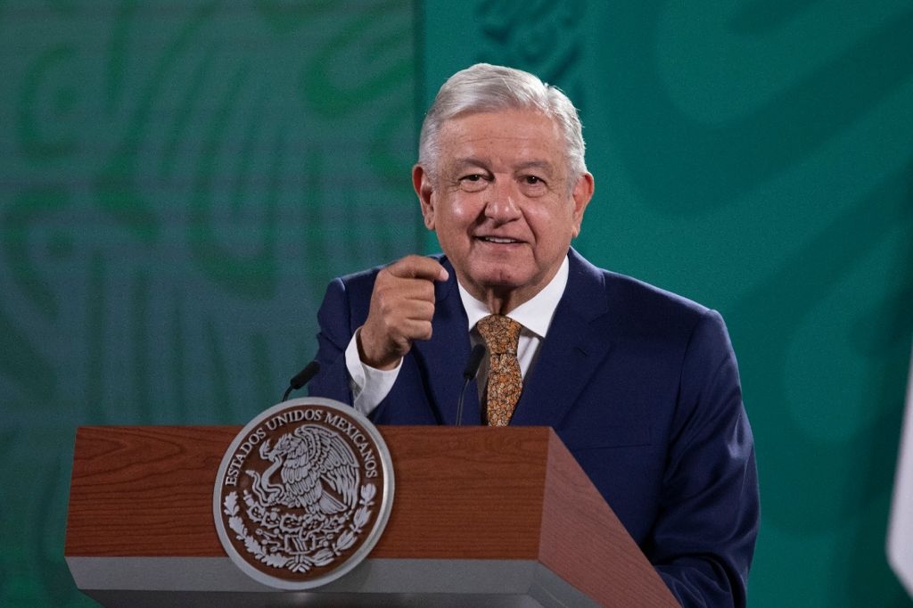 Se firmaron contratos para compra de medicamentos contra cáncer: AMLO