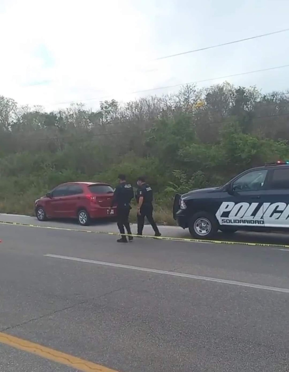 Enfrentamiento armado deja a dos personas heridas en carretera Cancún-Tulum