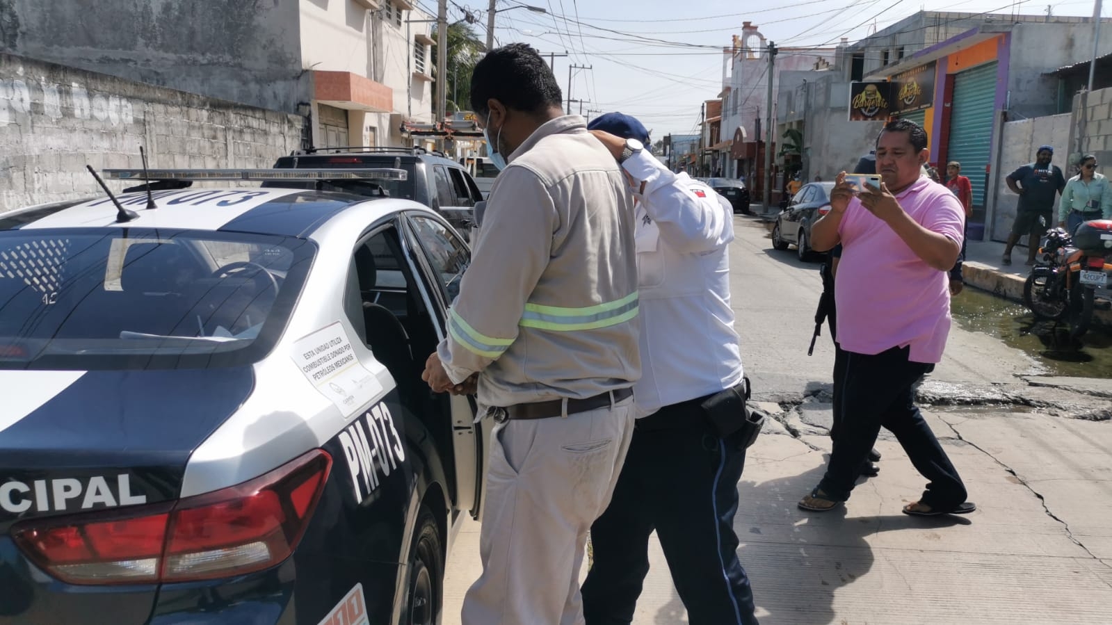 Detienen a empleados de la CFE y vecinos tras enfrenamiento en Ciudad del Carmen