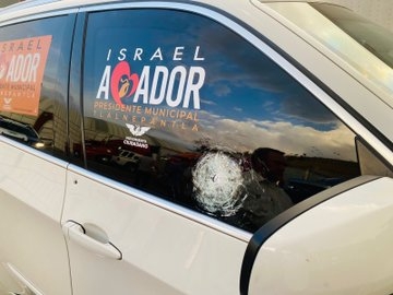 Balean camioneta de Israel Amador, candidato a la presidencia de Tlalnepantla, Edomex: VIDEO