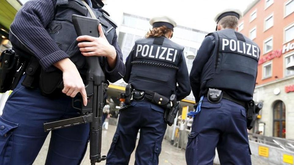 Policía alemana desmantela sitio de pornografía infantil con más de 400 mil usuarios