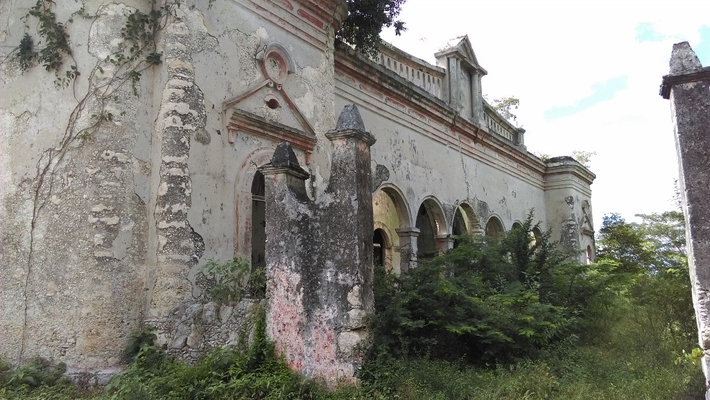 INAH ignora deterioro de una hacienda del siglo XVII en Campeche