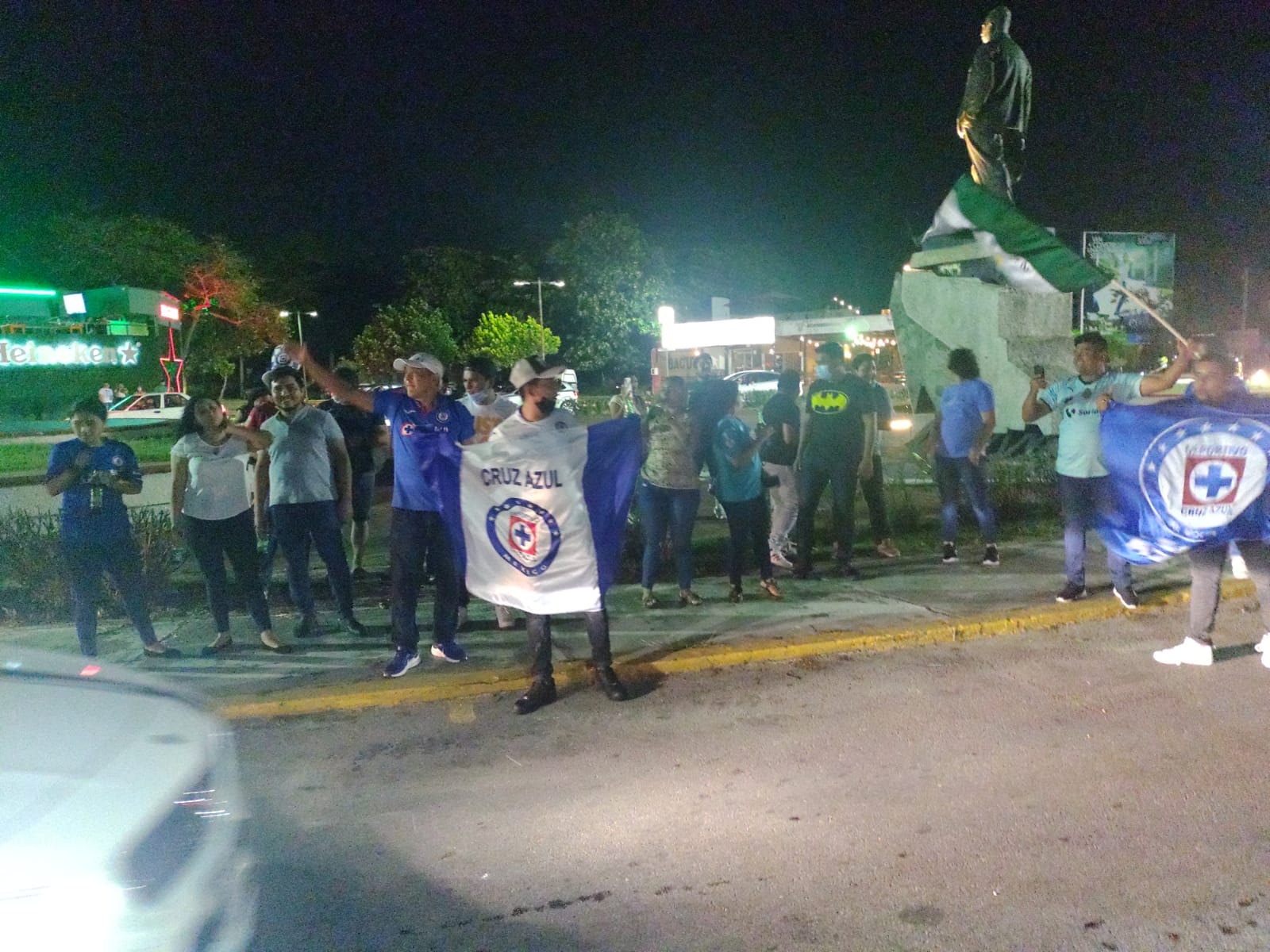 Chetumaleños celebran el campeonato del Cruz Azul: VIDEO